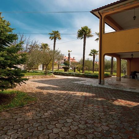 Apartment Villa Olga Porec Exterior photo