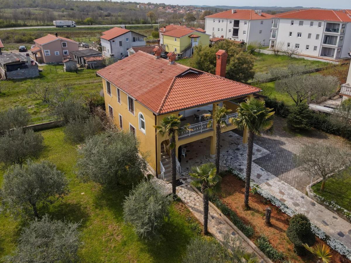 Apartment Villa Olga Porec Exterior photo