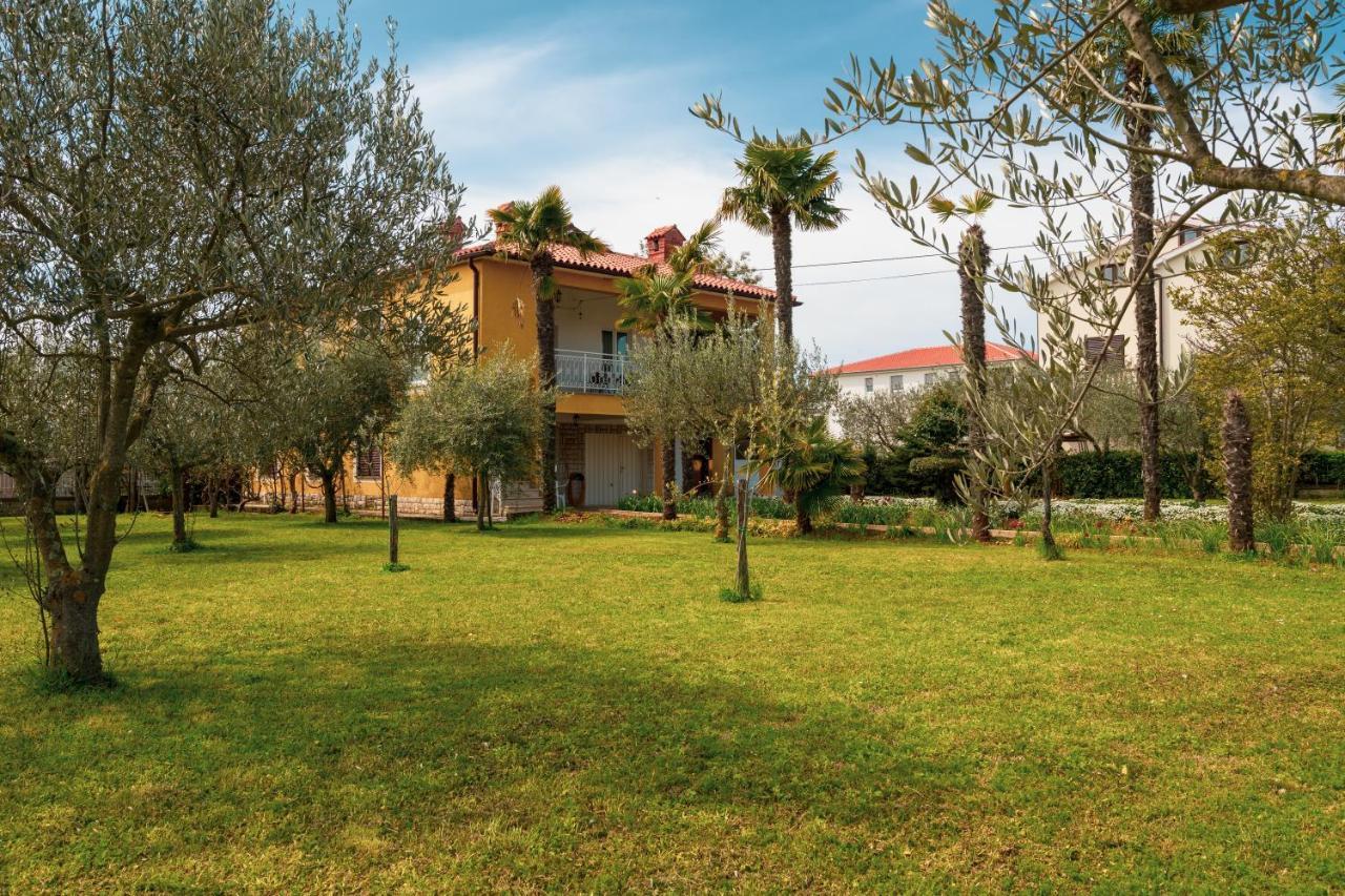 Apartment Villa Olga Porec Exterior photo