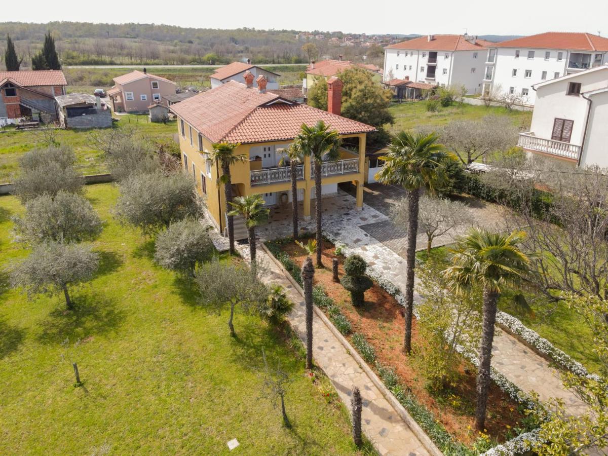 Apartment Villa Olga Porec Exterior photo