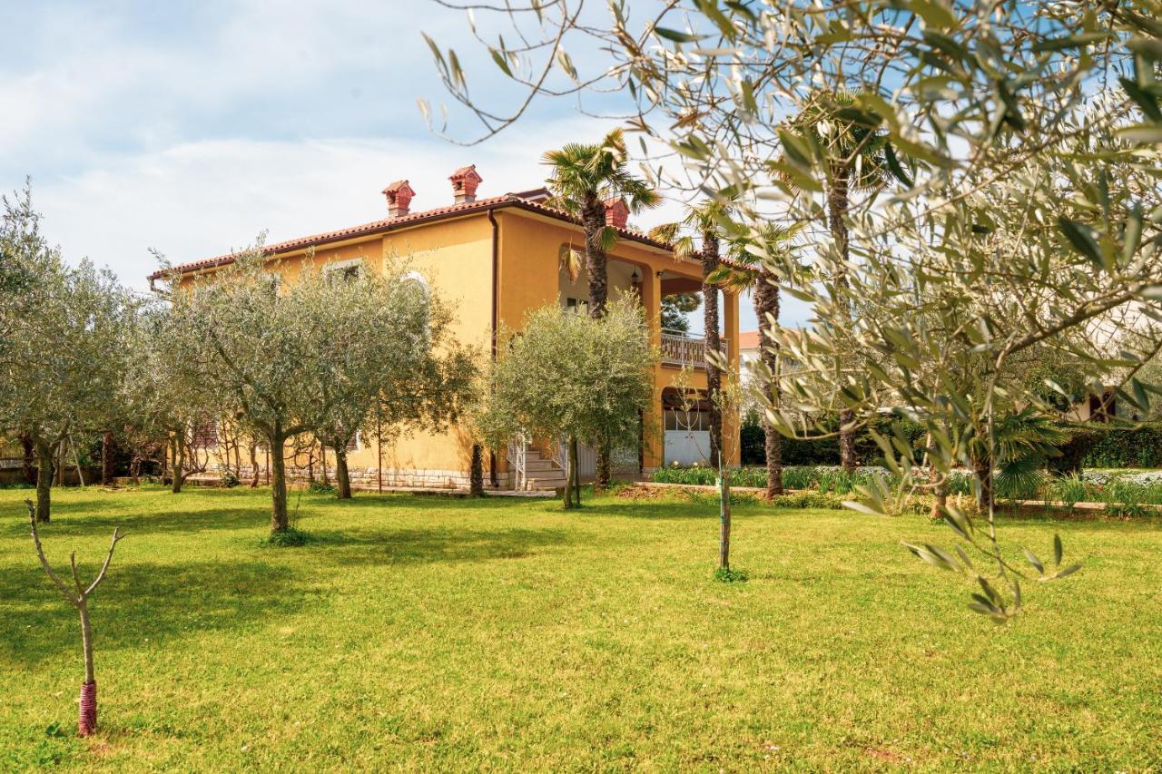 Apartment Villa Olga Porec Exterior photo