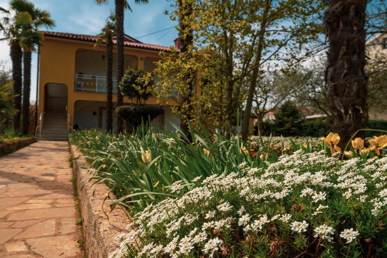 Apartment Villa Olga Porec Exterior photo