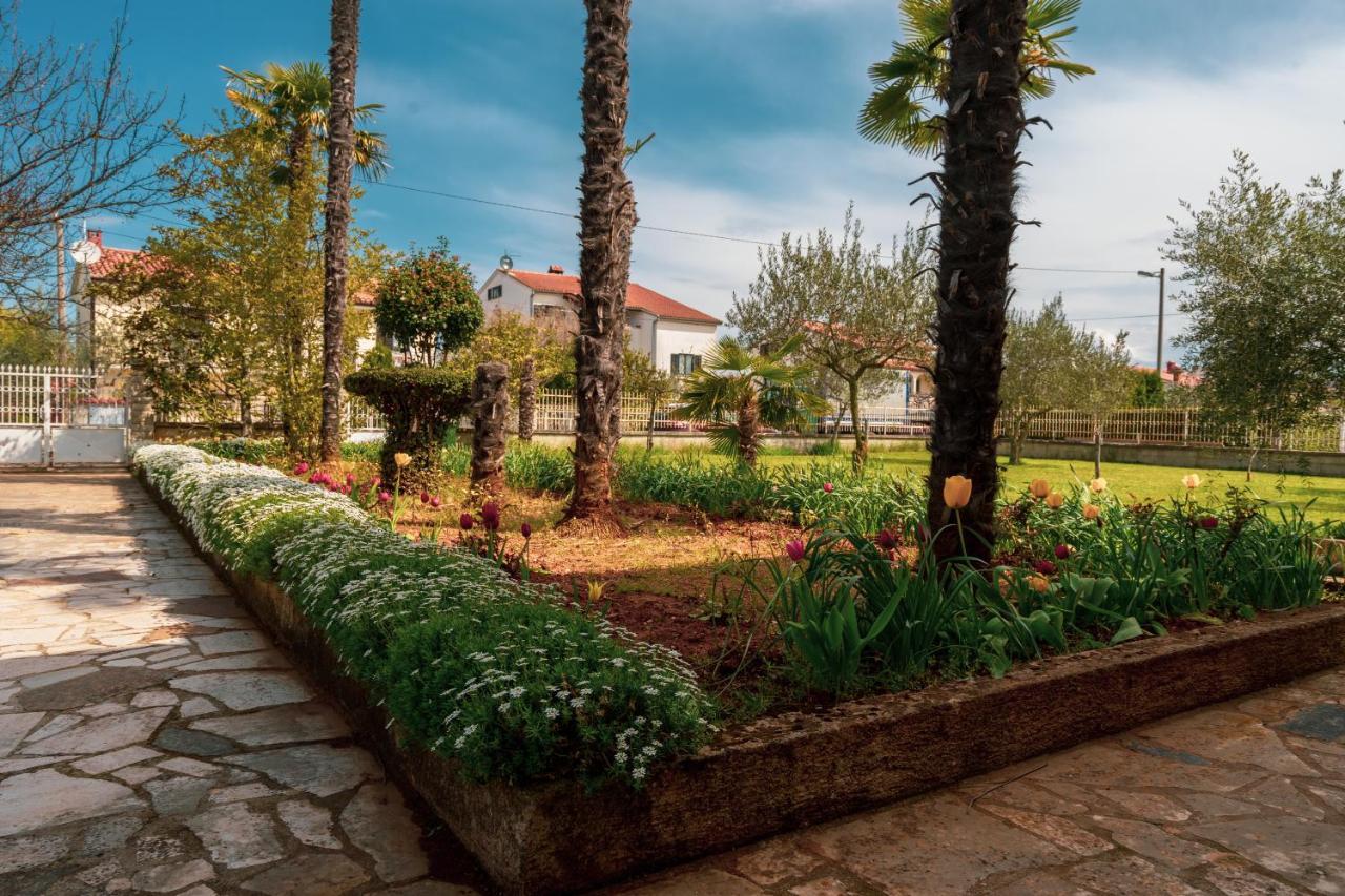 Apartment Villa Olga Porec Exterior photo