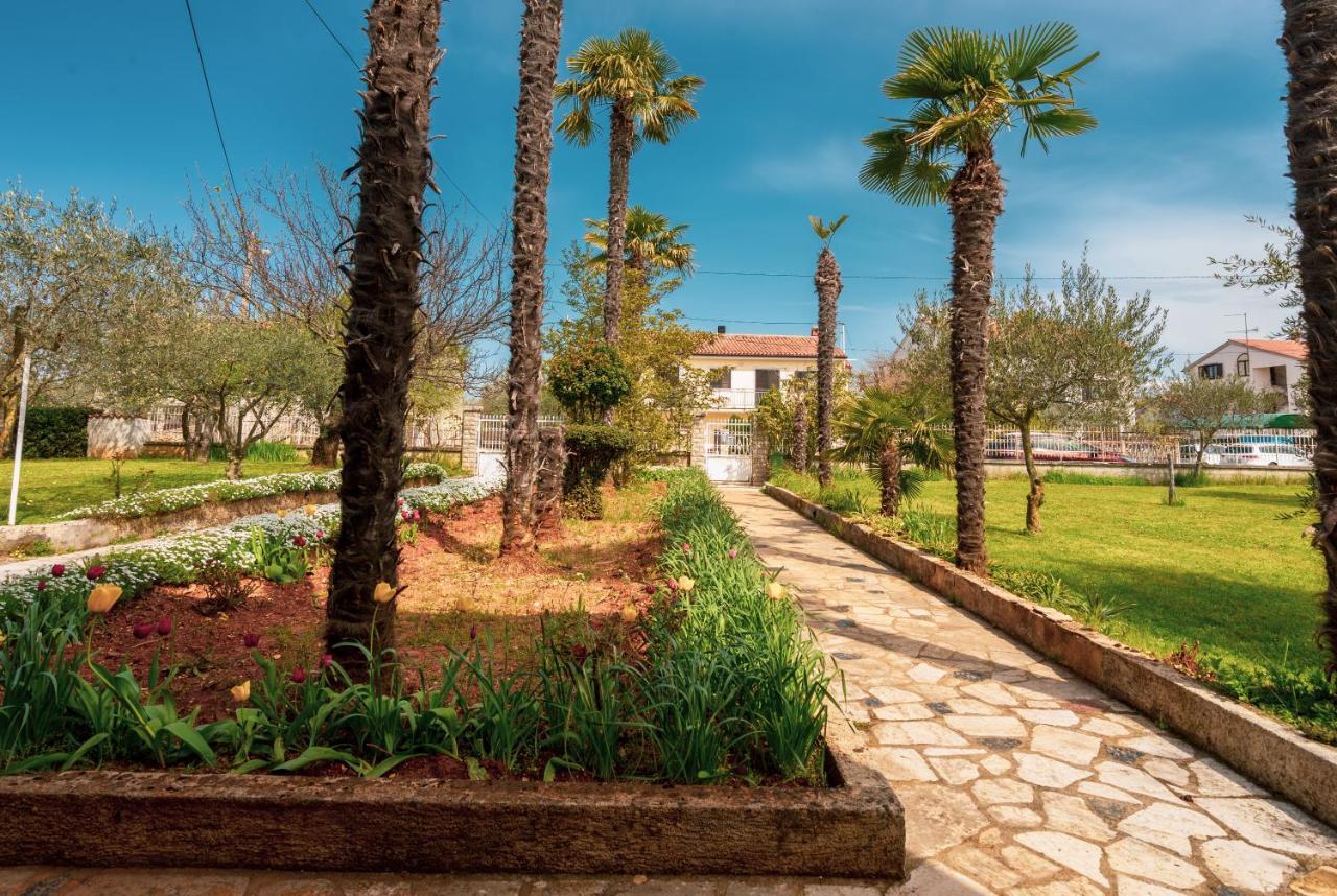 Apartment Villa Olga Porec Exterior photo